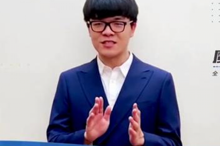 抖音短视频平台推出限时优惠活动，仅需一元即可获得10000次曝光机会，同时提供便捷的QQ自助服务和网红助力工具，让您的快手账号快速增粉。