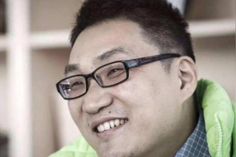展望未来，拼多多的砍价活动将引领2025年购物新风尚。