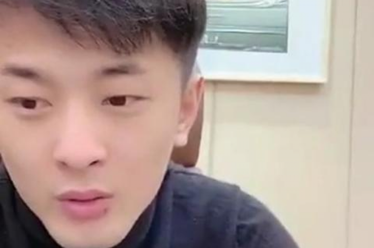 快手平台粉丝增长的秘诀可能在于其提供的低价双击服务和微信支付的便捷性，这使得ks自助平台的业务吸引了大量寻求快速增加粉丝的用户。