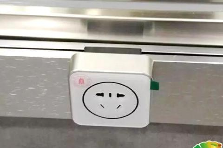 网红助手24小时下单平台是专为网红及其粉丝设计的在线服务系统。