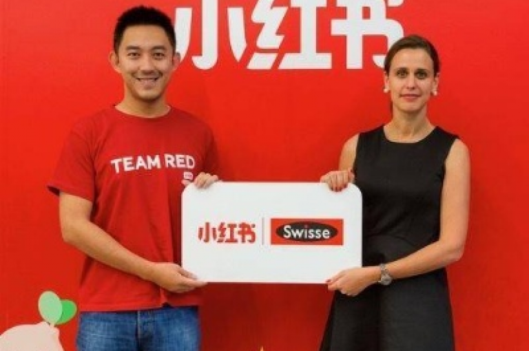 小红书真人点赞业务，助力你的账号快速提升人气与曝光度。