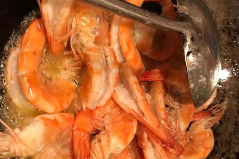 广州香料有限公司隆重推出ks24小时自助服务平台，快手一块钱即可获得100个播放量，24小时在线下单服务，价格实惠令人震撼！