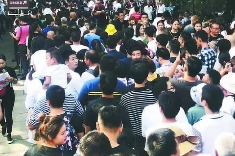 以下是按照您要求的格式生成的句子，，qq说说点赞数怎么增加免费(如何让空间说说点赞人数增加)