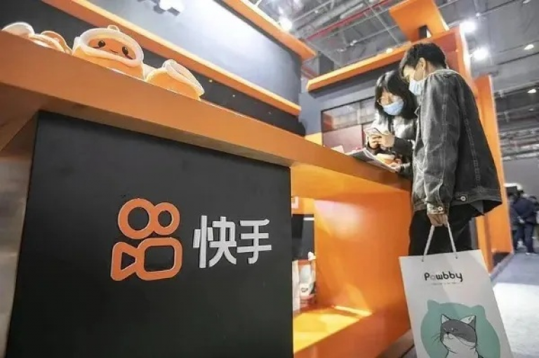 快手24小时业务自助平台是一个便捷的在线服务系统，允许用户全天候自主处理各项业务。