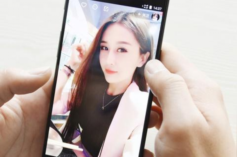 抖音粉丝激增秘籍，轻松获取1000+关注者。