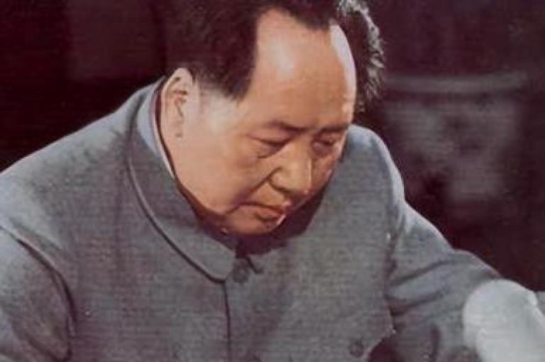 在知乎上搜索关于微信群多多互助的真实性，可以找到很多相关的视频讨论。