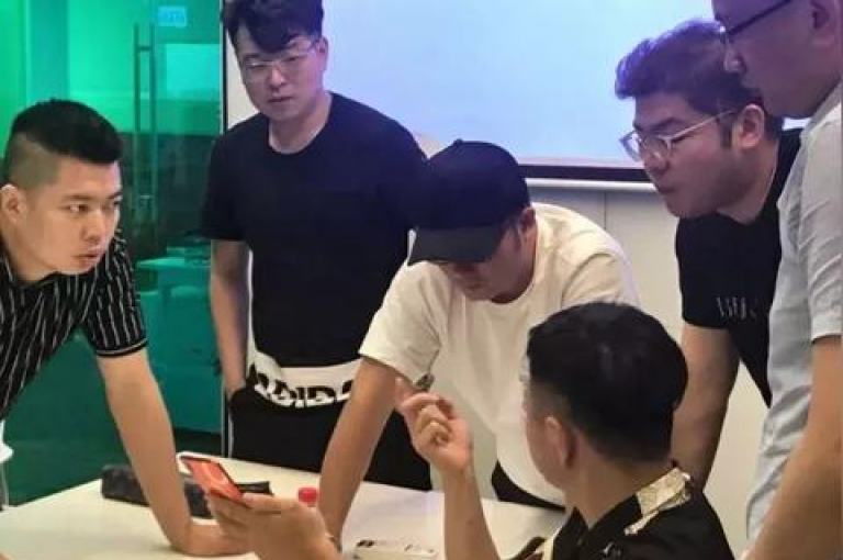 探索网络世界的便捷之门，发现那些能够让你轻松获得QQ超级会员资格的神器，以及在快手平台上实现自动化引流的高效工具，更有网红商城提供的一键自助服务和视频号点赞的快速通道等待你的发掘。