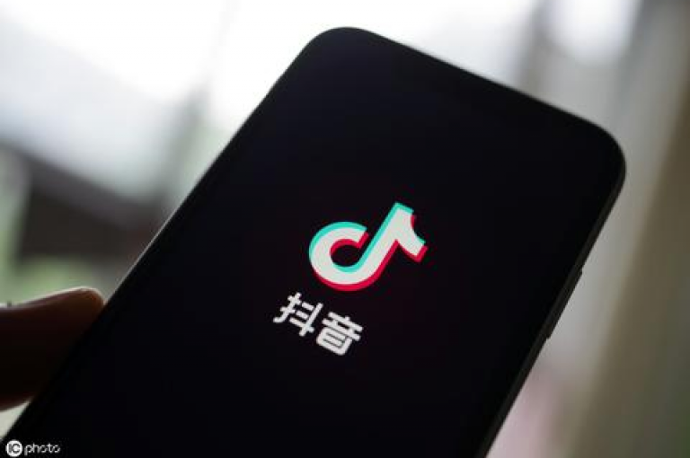 抖音如何快速积累粉丝达到1000人并实现盈利。