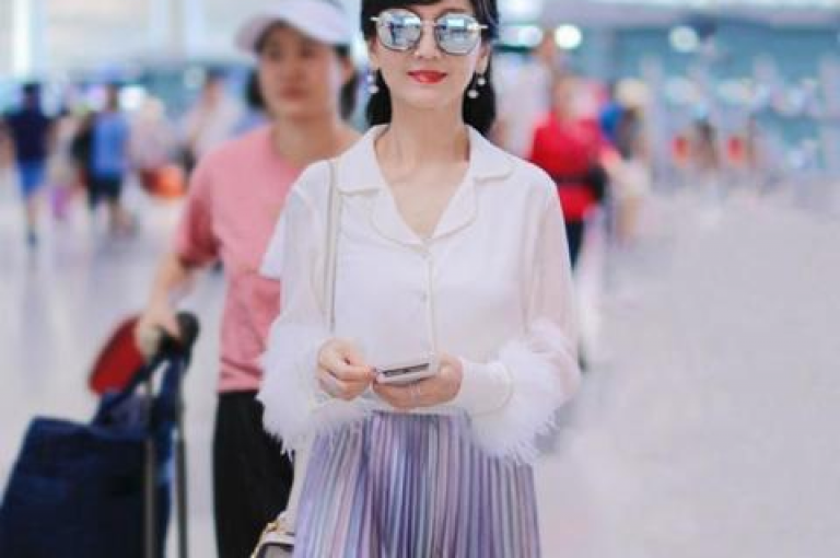 探索彩虹云商城网站，体验深信服VDI客户端安卓的便捷，享受dy评论下单的乐趣，拼多多一键助力神器让购物更轻松。