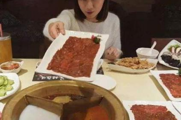 如何增加QQ资料卡的点赞数 - dy双击。