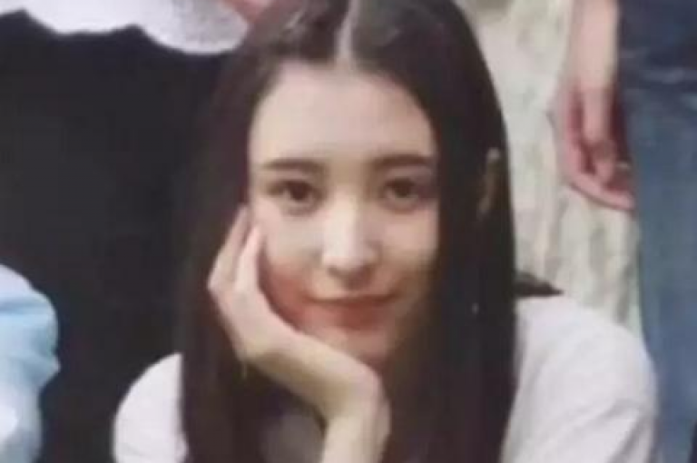 在快手平台上，通过巧妙的营销策略和限时优惠活动，一元秒杀活动迅速吸引了超过10000次的播放量。
