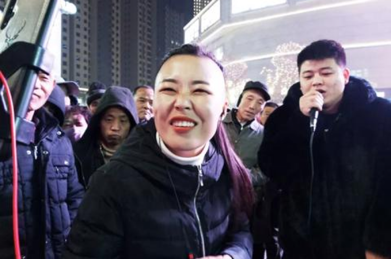微信朋友圈广告投放，蓝V认证快速通道 - jx推广服务全天候 - 抖音增粉增热度