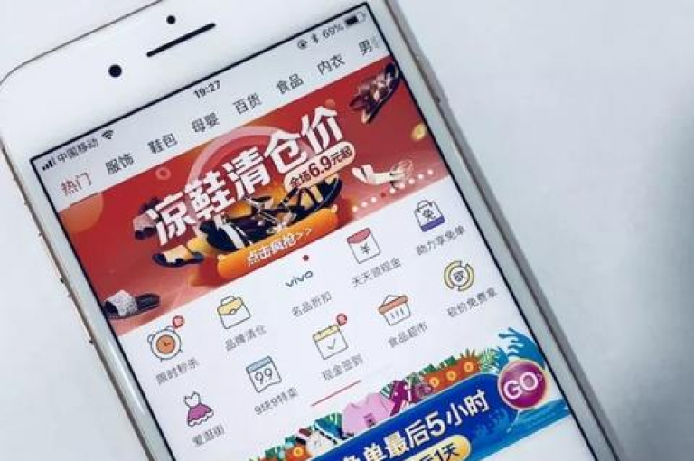 在知乎上探讨的文章中，有人询问了微信拼多多助力群是否真的提供免费服务。