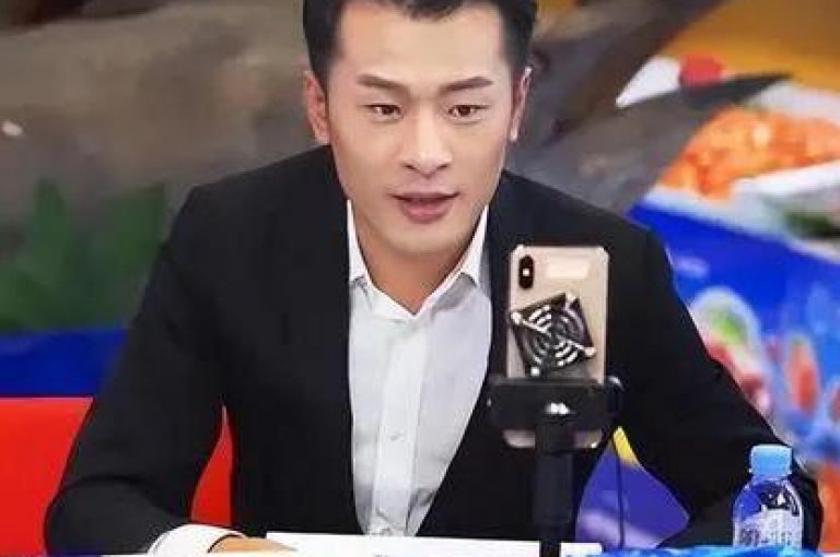 被抖音快手封掉的视频(短视频因违规行为遭到封禁，引起网友广泛讨论)。