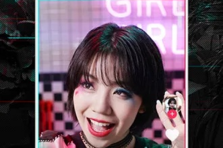 探索抖音与快手的瞬间魅力，揭秘热门视频平台的快速吸引法则。