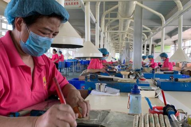 拼多多助力站是一个提供互助砍价和任务支持的在线平台。