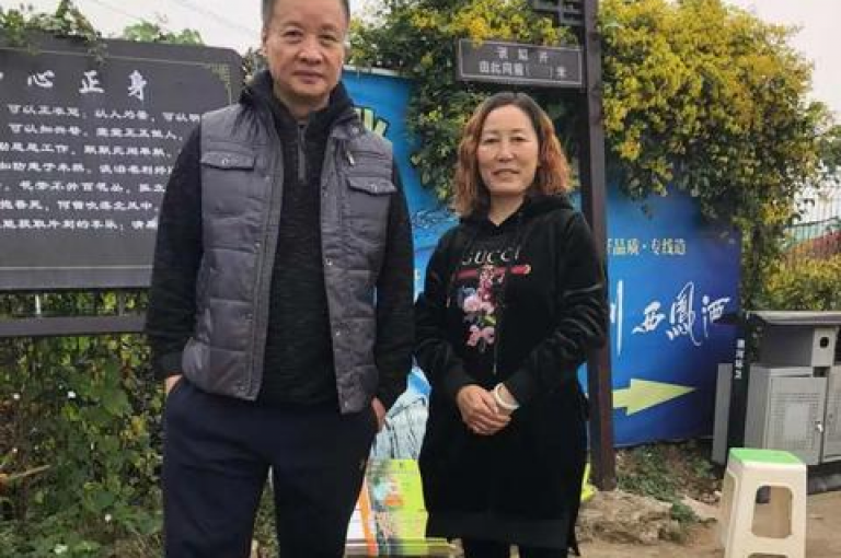 玩酷网络自助下单平台，提供抖音业务低价服务，仅需一元即可获得一千赞；同时，KS涨粉丝服务也极为优惠，1元就能增加1000个粉丝，还有专为QQ说说和空间说说点赞的网站。