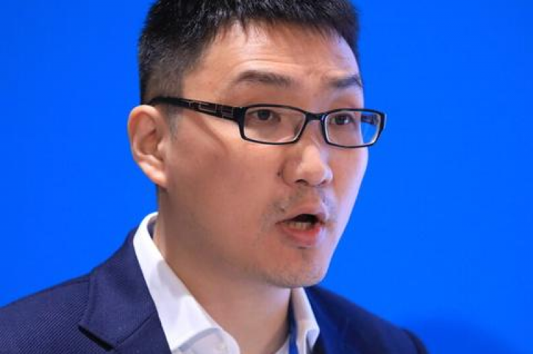 在拼多多助力活动中，需要邀请他人才能成功助力。