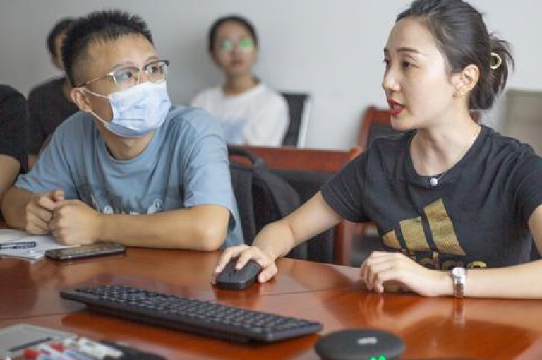 专业的账号交易市场（合法账号买卖平台）。