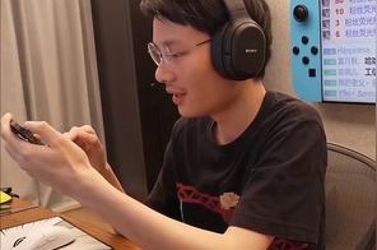 {pdd砍价软件}拼多多的砍价免费拿活动平台提供了哪些优惠？