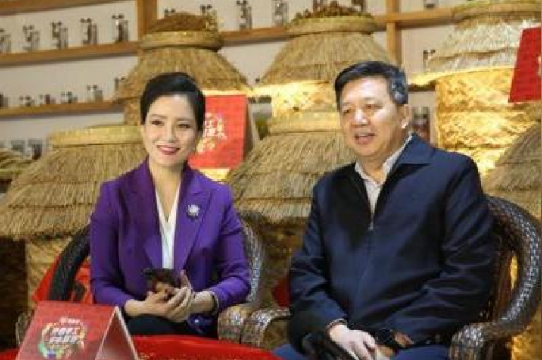 要清除拼多多助力好友的记录，请按照以下步骤操作，首先打开拼多多应用，进入我的页面，找到并点击助力享免单或相关活动入口，接着在活动页面中查找到助力记录选项并点击进入，最后选择你想要删除的好友记录旁边的删除按钮即可完成操作。