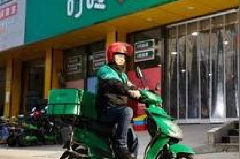 在拼多多上参与助力活动真的能抽到免单机会吗？拼多多互助社区