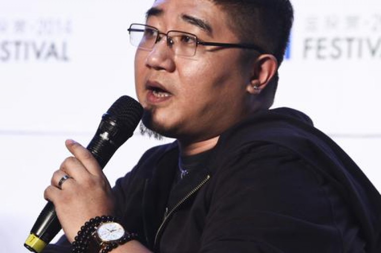 拼多多互助平台，创新共赢的社交电商模式。
