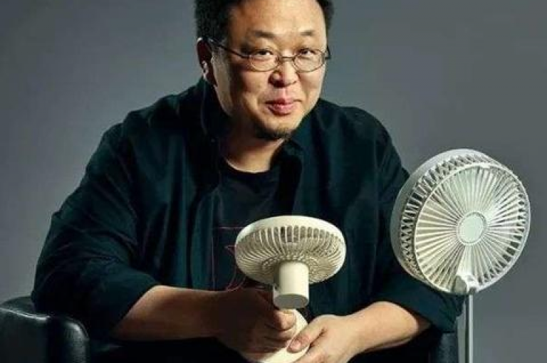 面对抖音粉丝数量不再上升的挑战，探寻新的增长策略是关键。