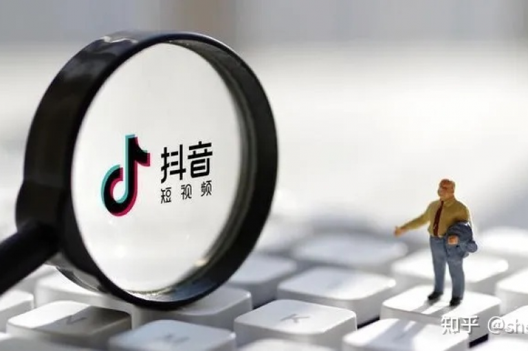 在抖音平台投入一分钱能获得1万次播放，这种高性价比的推广效果是如何实现的呢？SEO专家将为你揭开其中的奥秘！
