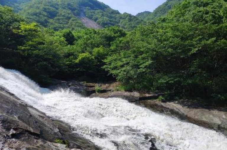 创新的在线市场，引领潮流消费新体验。